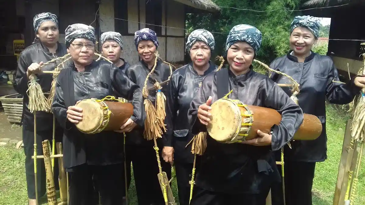 Alat Musik Tifa Berasal dari Maluku dan Papua, Cara Main Dipukul, Kunci Jawaban Tema 1 Kelas 4 SD