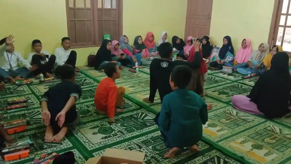 ACT Solo Gelar Outbound Ceria dan Bakti Sosial di Karanganyar