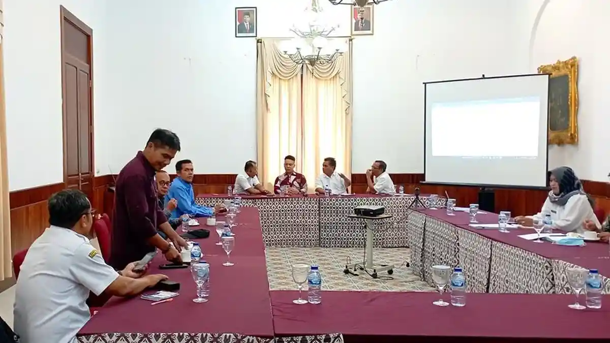 Penetapan Upah Minimum Provinsi 2025 Ditunda, Begini Respon Serikat Buruh Wonosobo