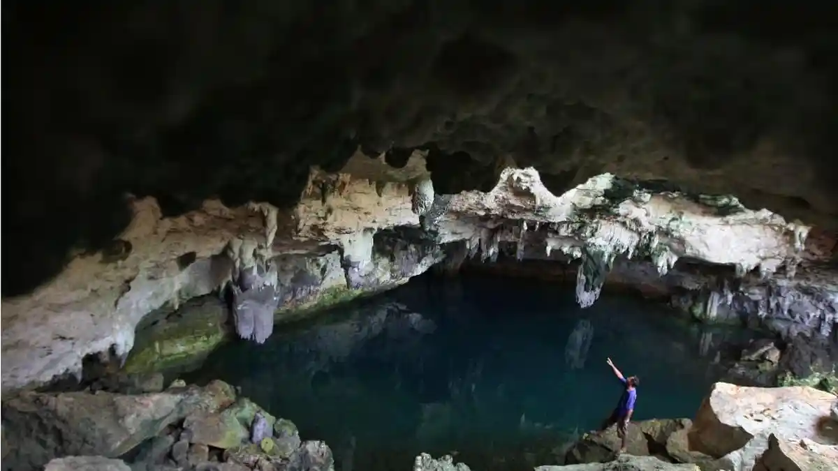 FOTO: Gua Balo Jaha, Tempat Eksotis di Kepulauan Selayar - gua-balo-jaha_20161005_221527.jpg