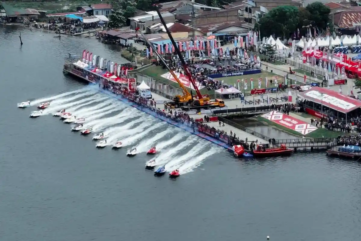F1 Powerboat 2024 Danau Toba Sukses Gunakan Listrik Hijau PLN Andal Tanpa Kedip
