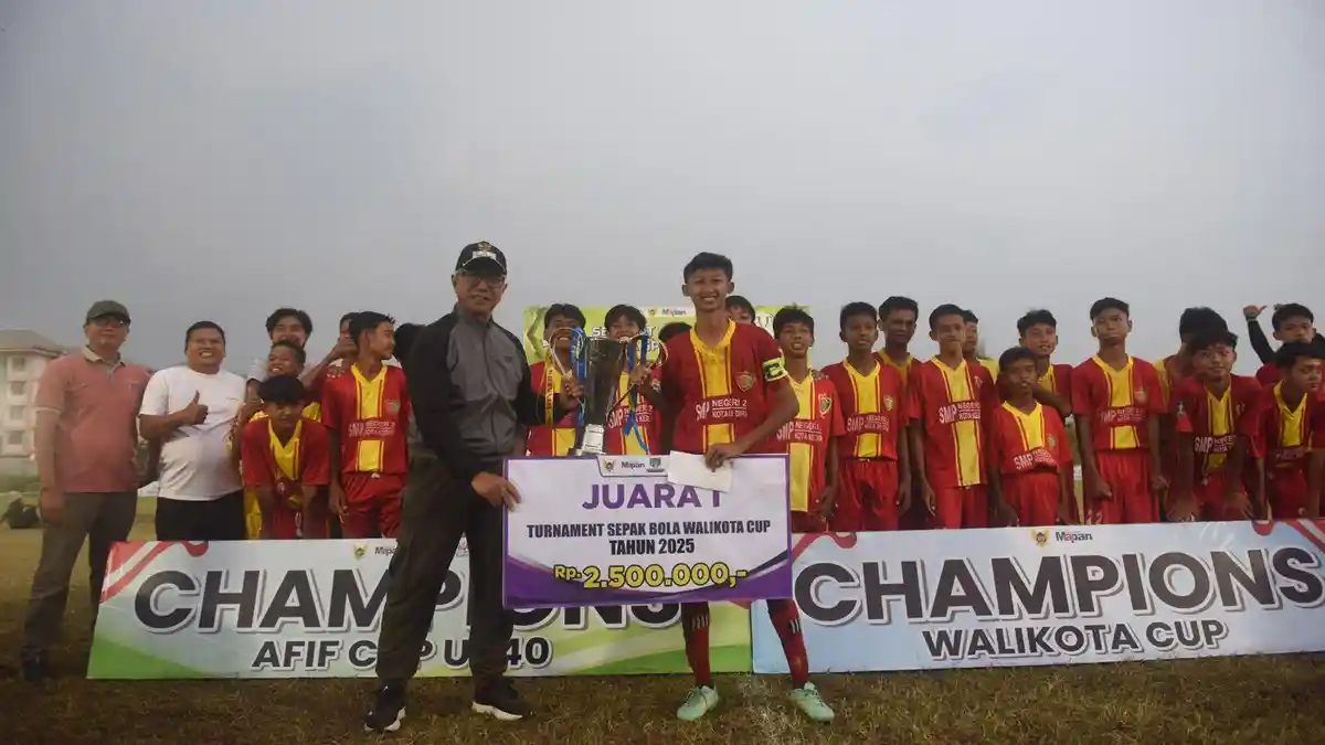 Drama Final Walikota Cup, SMPN 2 KediriTumbangkan SMPN 3 Lewat Skor Tipis 1-0