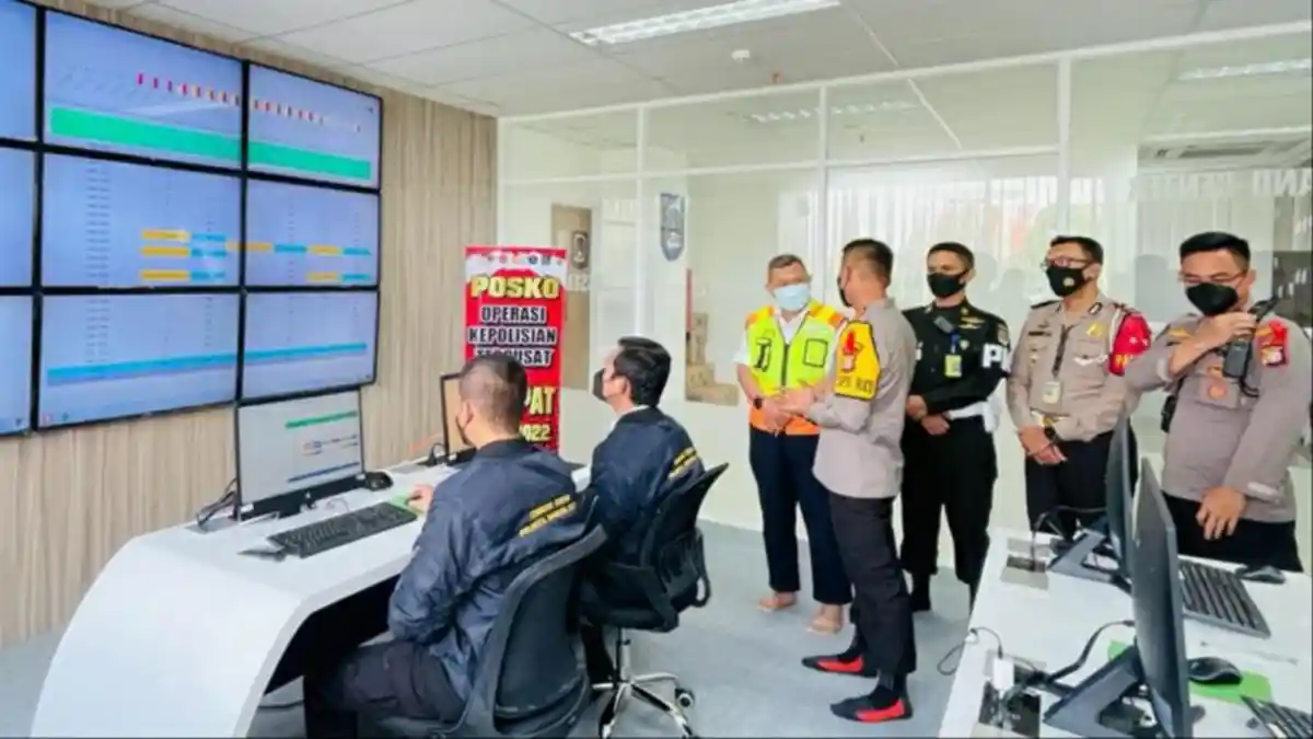 Sembarangan Parkir di Bandara Soekarno-Hatta Saat Arus Mudik Bisa Digembok, Pelat Merah Ikutan Kena