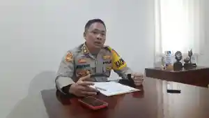 Kapolres-Alor-AKBP-Ari-Satmoko-SH-SIK-MM-saat-ditemui-di-ruangannya.jpg