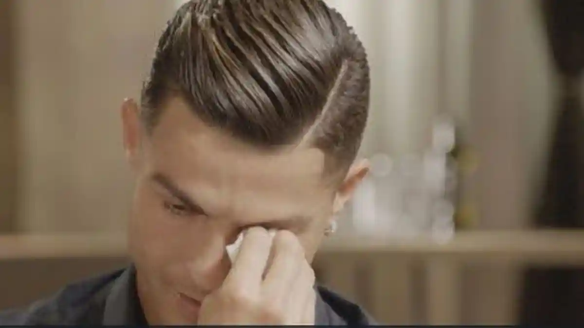 Cristiano Ronaldo Minta Bantuan, Mencari Keberadaan Pelayan Pemberi Burger Semasa Kecilnya