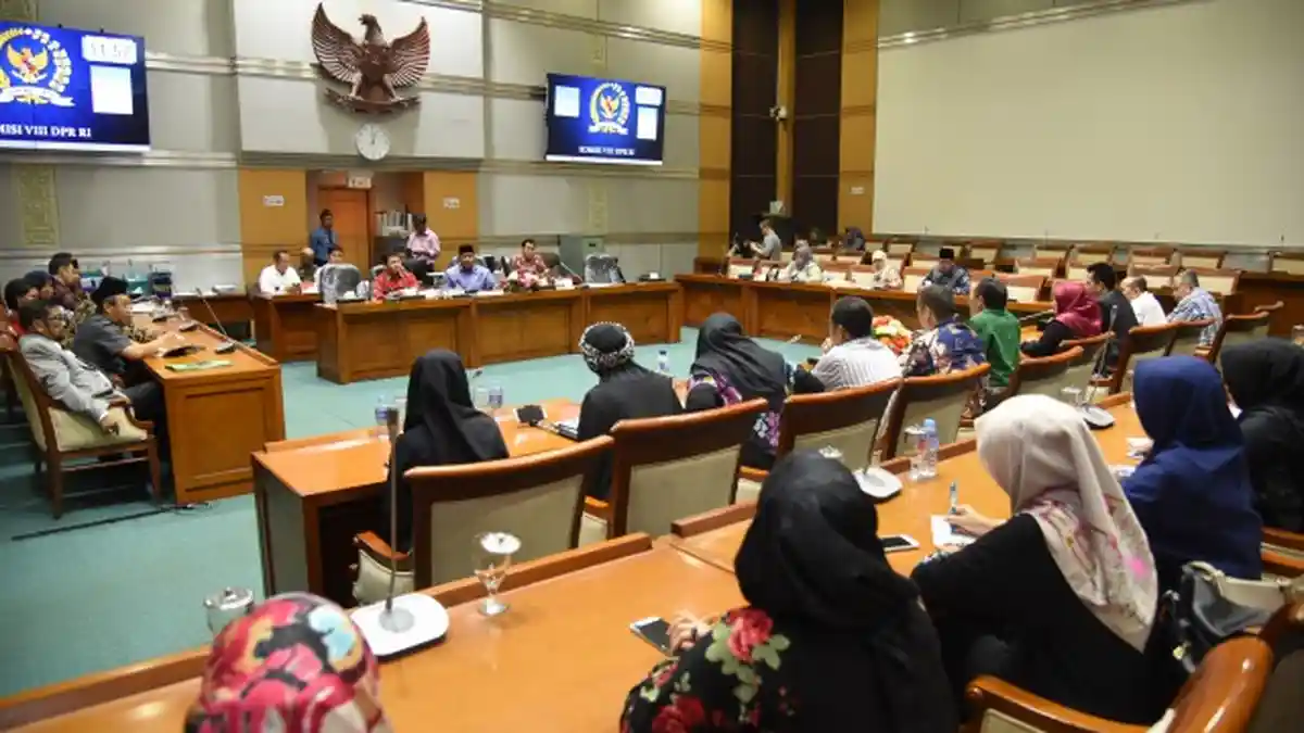 Kemenag Cukup Cabut Izin Penerimaan Jemaah Umrah Baru