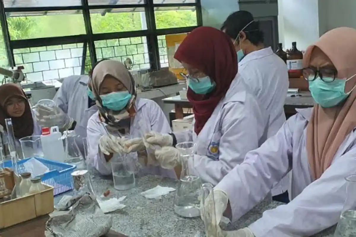 Masker dan Hand Sanitizer kian Langka di Pasaran, ini Langkah Pemprov Jawa Timur