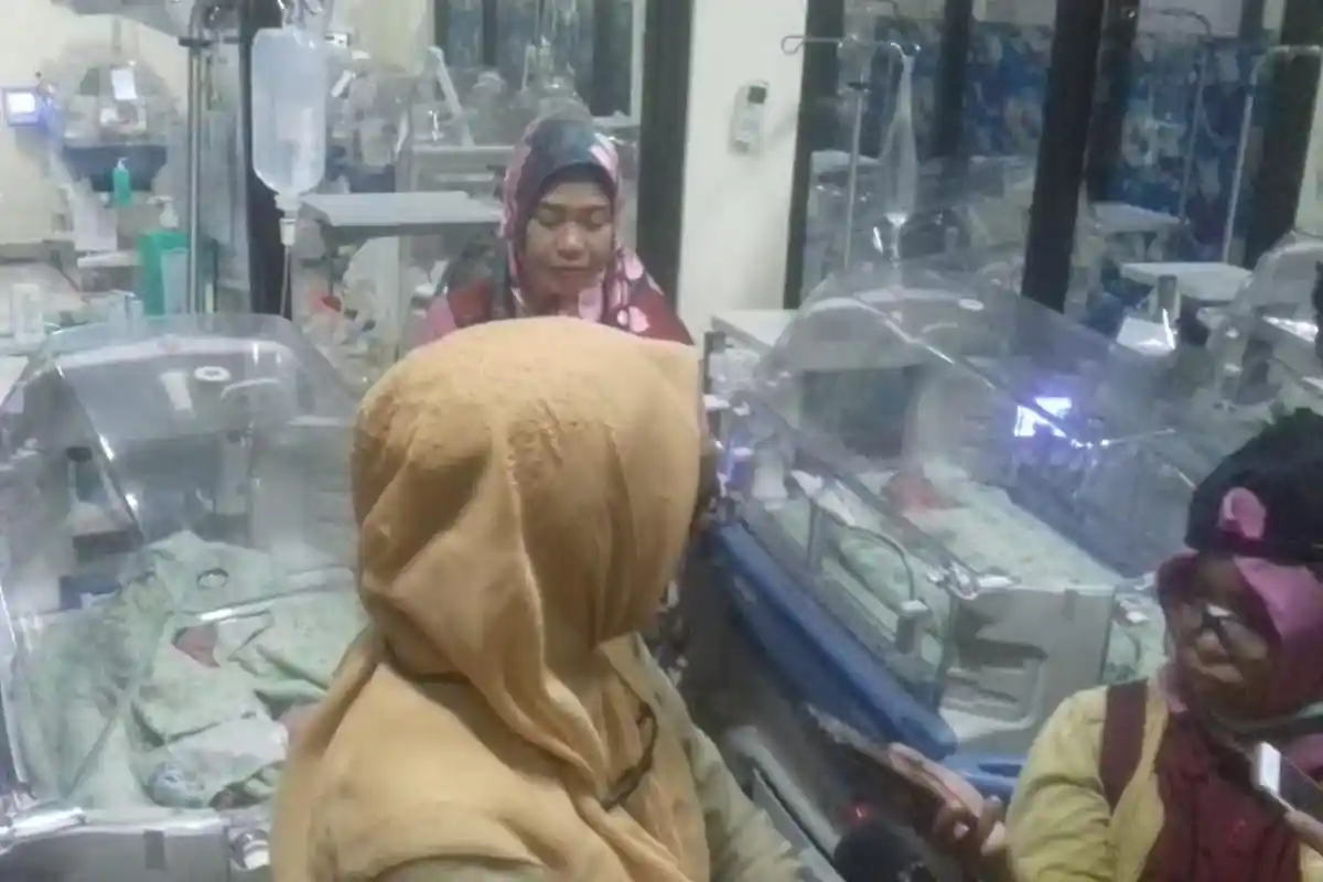 Selamat Dari Gempa dan Tsunami di Palu, Ibu Ini Lahirkan Bayi Kembar Tiga