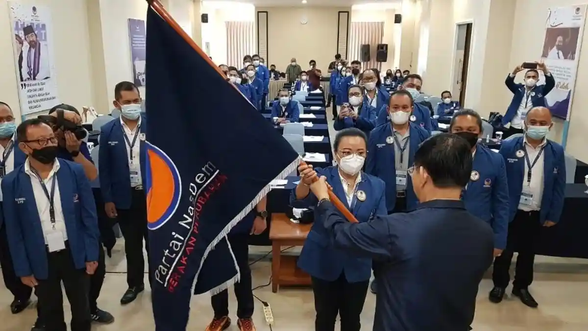 Dinakhodai Cherly Mantiri, Jajaran Pengurus DPD NasDem Tomohon Yang Baru Resmi Dilantik