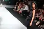 Karya Oscar Lawalata di JFW 2013