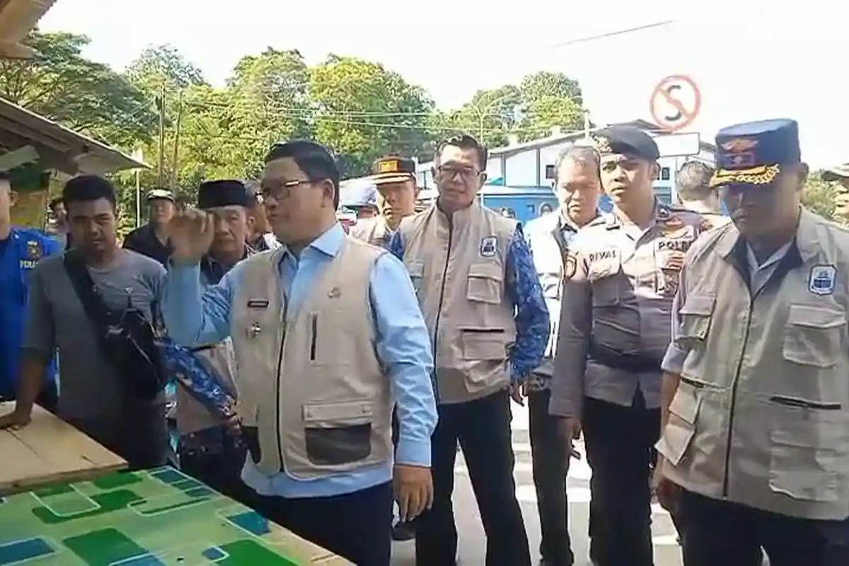 Wabup Lebak Amir Hamzah Ngamuk, Gegara Ada Lapak Berdiri di Luar Pasar Semi