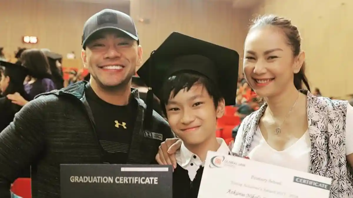 Deddy Corbuzier Sempat Siapkan Alasannya Jadi Mualaf ke Anak, Ternyata Begini Jawaban Singkat Azka