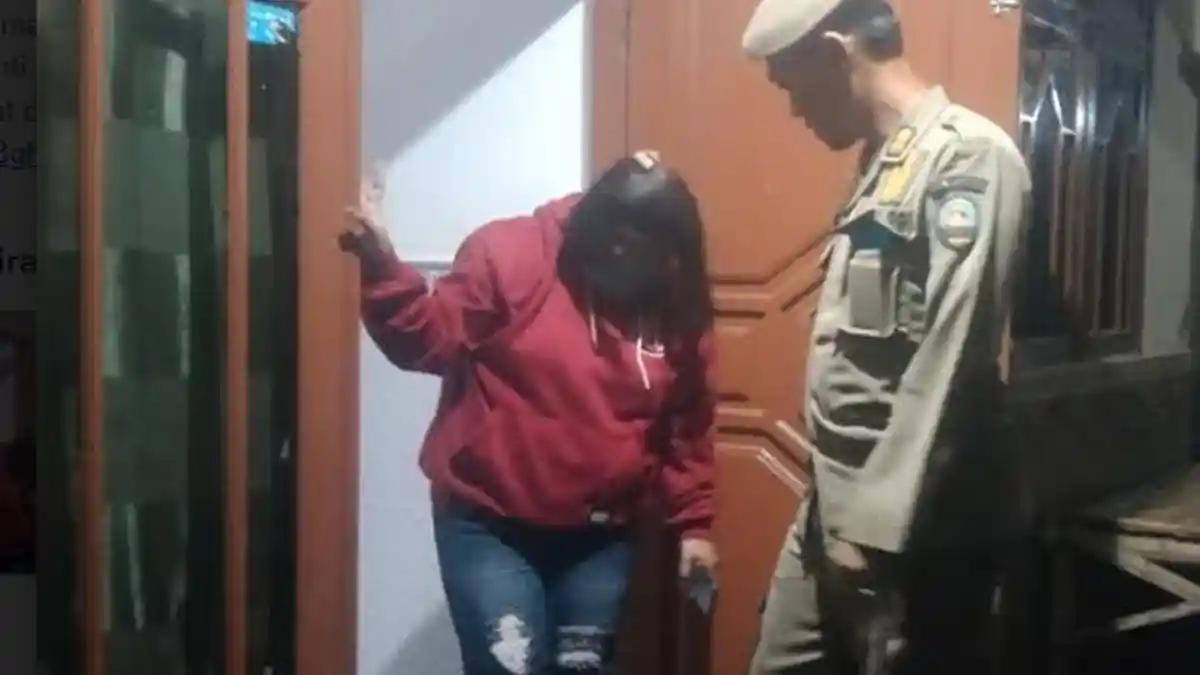 Terjaring Razia Satpol PP Situbondo, Salah Satu PSK Memelas Harus Membiayai 3 Anaknya