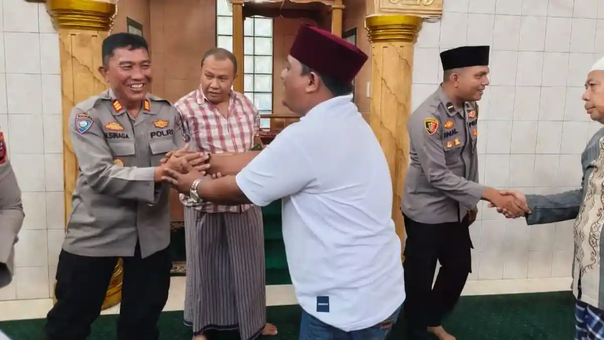 Polres Sibolga Gelar Jumat Curhat di Masjid, Sampaikan Pesan Kamtibmas kepada Jemaah