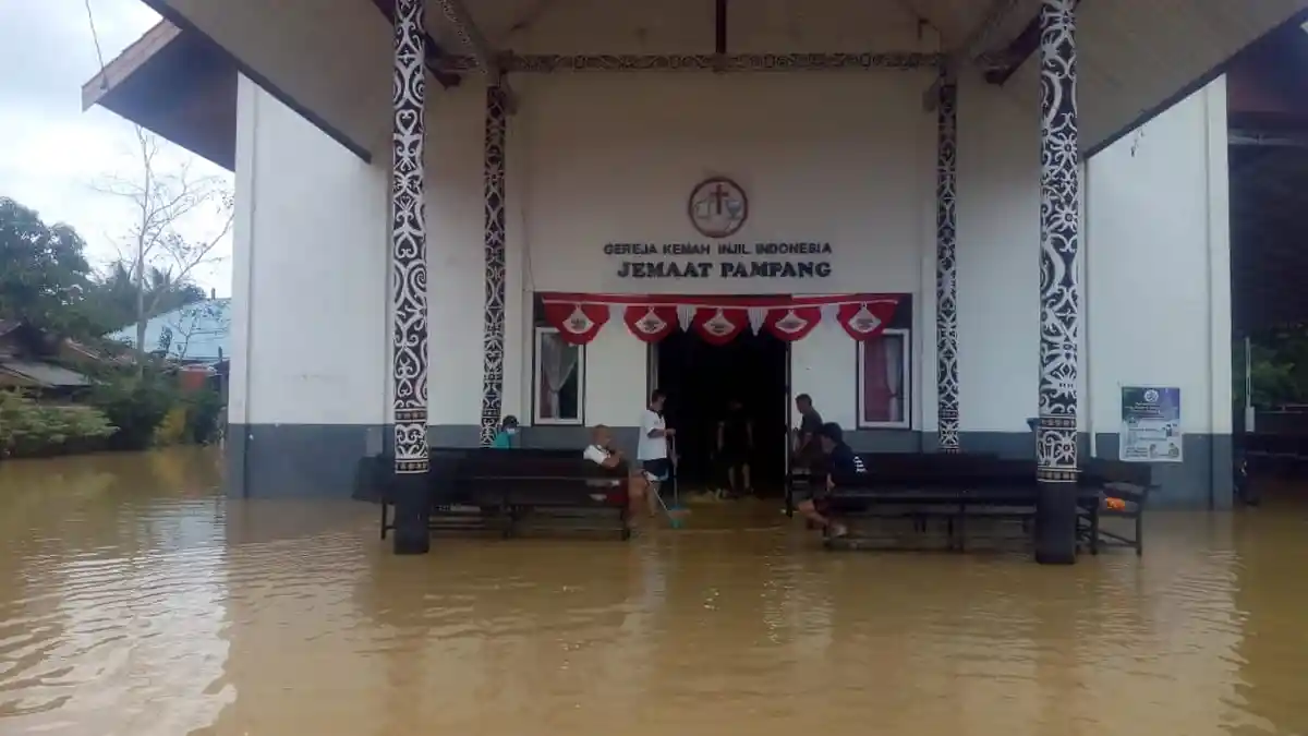 BPBD Siagakan 3 Perahu Antisipasi Banjir di Desa Pampang Samarinda