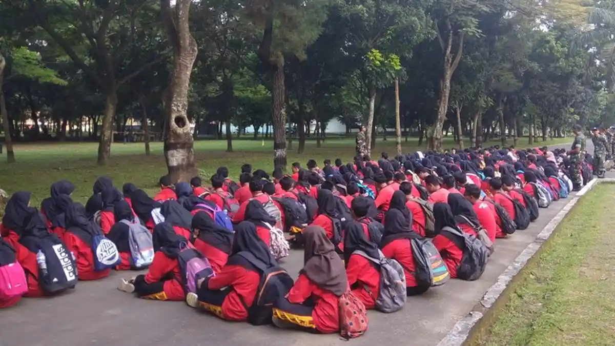 Tingkatkan Karakter Siswa, MAN 3 Sleman Gelar Outbond di Mako Yonif 403