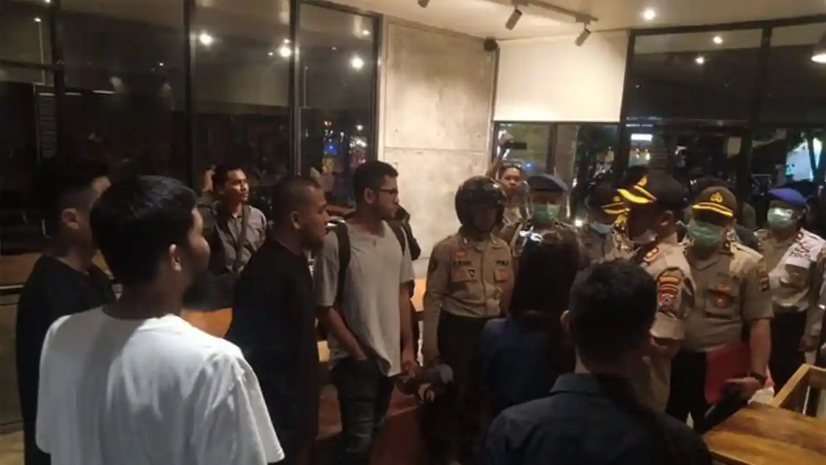 Polres Tulungagung Merazia Tempat Makan dan Café , Diminta Tidak Melayani Makan di Tempat