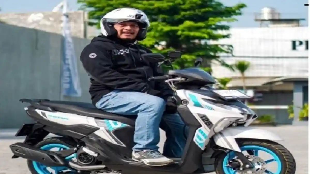 Yamaha Gear Ultima 125 Temani Perjalanan Taufiq Bagikan 1.000 Tumbler dan Sapa Penjual Jajanan - Tribunjogja.com