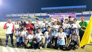 Foto-bersama-Kontingen-Sabu-Raijua-dengan-Wakil-Gubernur-NTT.jpg