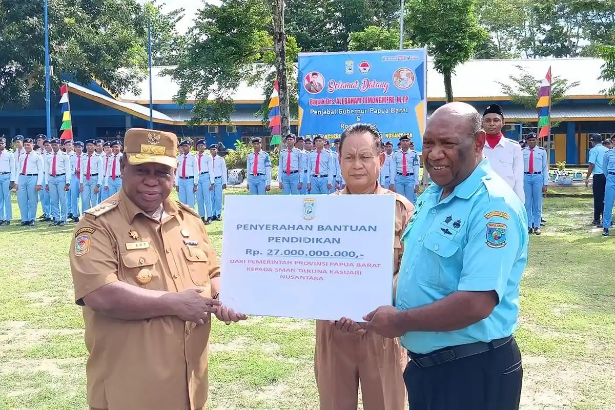 SMAN Taruna Kasuari Nusantara Resmi Punya Legal Standing, Ali Baham Serahkan Bantuan Rp 27 Miliar