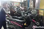 petugas-parkir-di-bawah-naungan-dishub-pamekasan.jpg