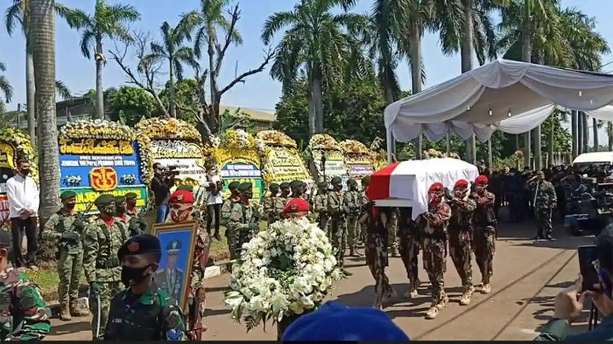 BREAKING NEWS, Jenazah Pramono Edhie Wibowo Diberangkatkan ke TMP Kalibata