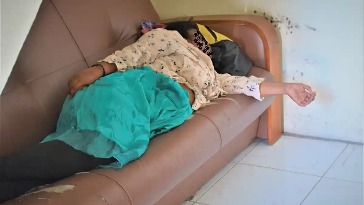 Remaja Putri Ini Teler Berat Usai ‘Ngelem’, Sempat Bergulingan di Tugu Kupiah Teuku Umar