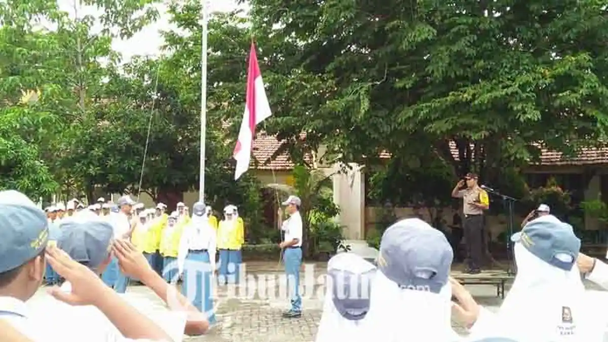 Jelang Pilkada, Begini Cara Unik Kapolres Bangkalan Bentengi Pemilih Pemula dari Berita Hoax