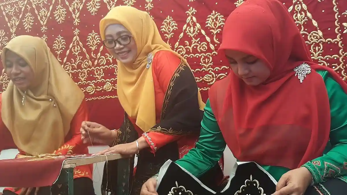 Hasil Kerajinan 23 Kabupaten/Kota Dipamerkan di Gedung Pidie Convention Center