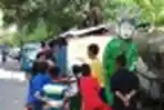Nonton Ondel-ondel di Luar Rumah saat Pandemi Corona