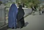 Taliban Wajibkan Perempuan Afghanistan Pakai Burqa