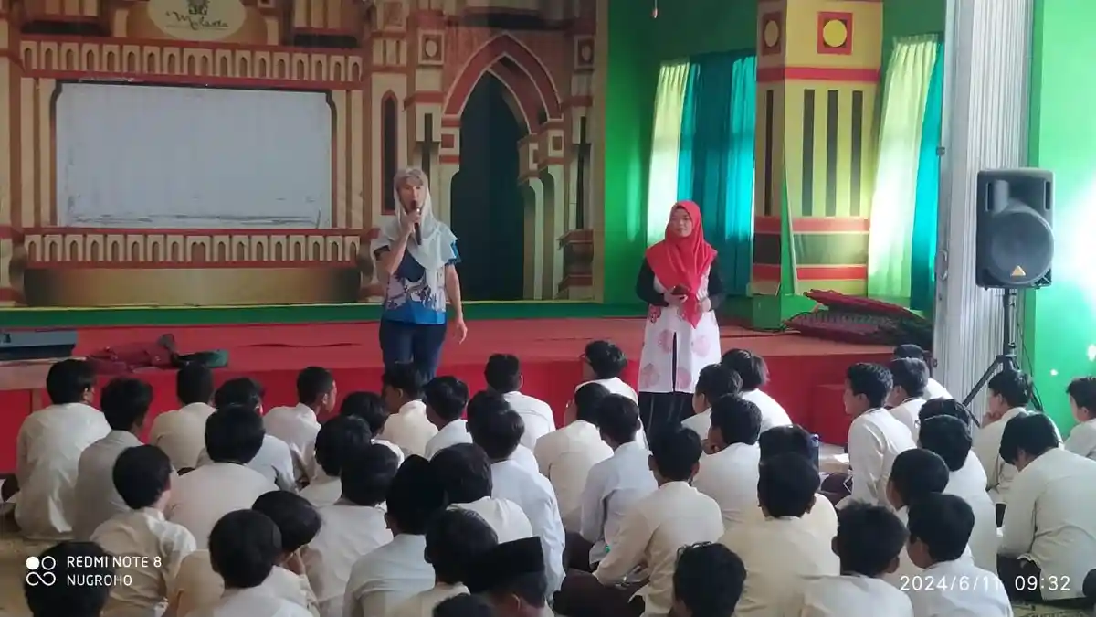 SD Mukarta Kedatangan Tamu Istimewa dari AS, Para Siswa Pun Asyik Berdialog