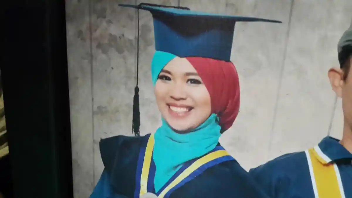 Yasaroh, Putri Penjual Siomay Asal Parepare Lajut S3 di Belanda