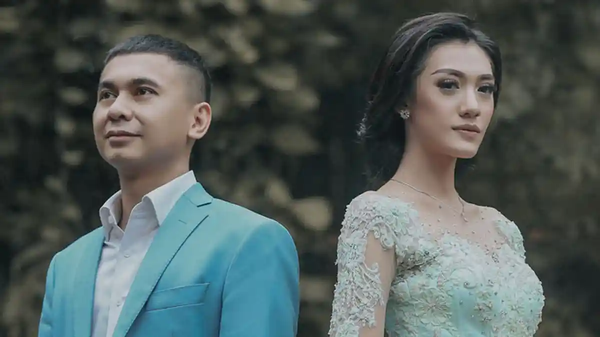 Beda dengan yang Lain, Raditya Dika & Anissa Azizah Pilih Pre Wedding Pakai Adat Palembang