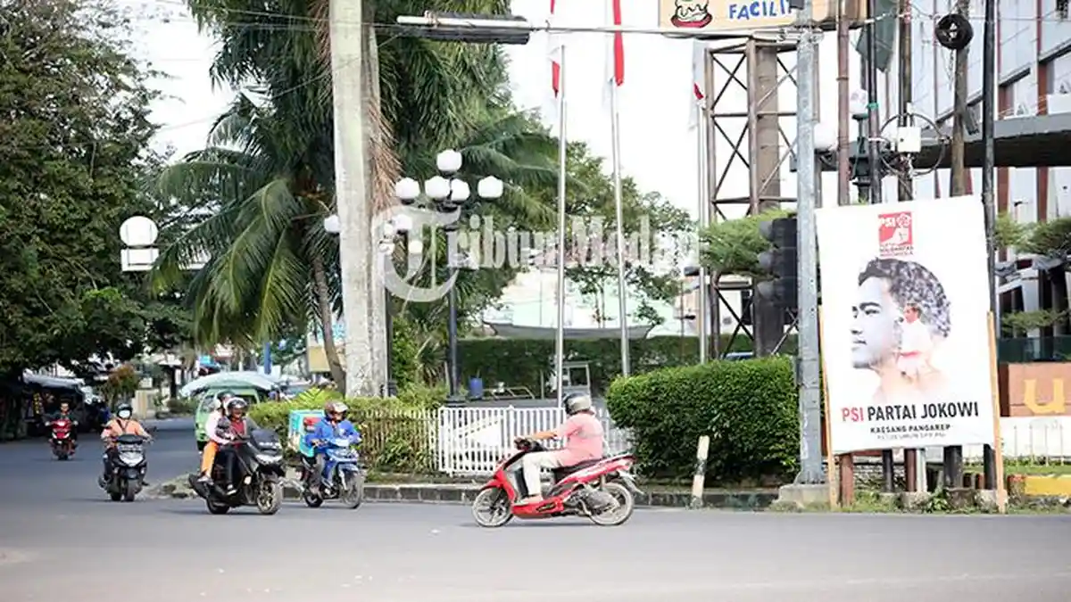 Berita Foto: Satpol PP akan Tertibkan Alat Peraga Kampanye di Seluruh Sudut Kota Medan Segera - 31102023_PENERTIBAN-APK_ABDAN-SYAKURO-2.jpg