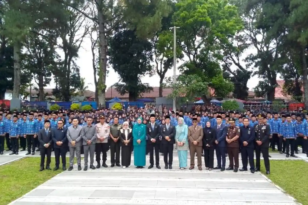 Bupati Fikri Lantik 1.106 PPPK Tahap Pertama, Ajak Wujudkan Rejang Lebong Bahagia dan Istimewa - Pelantikan-PPPK-Pemkab-RL-1.jpg