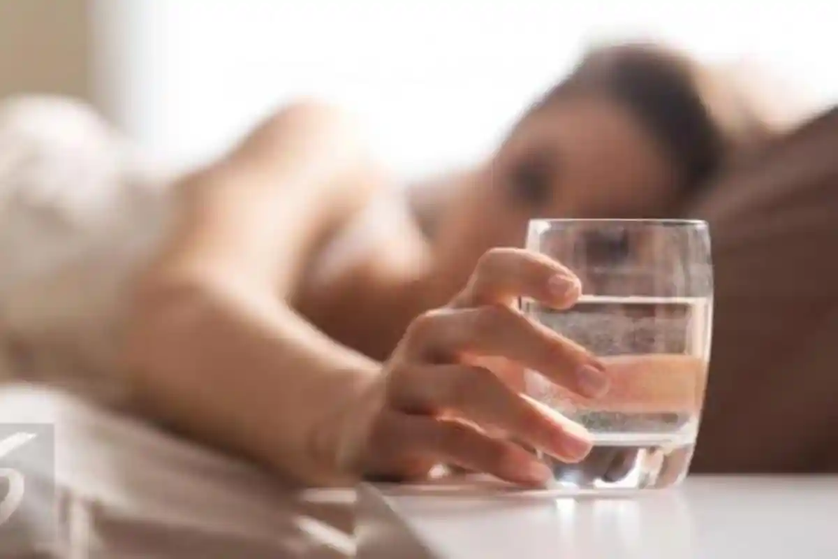 Sahur Hanya Minum Air Putih Saja, Bolehkah? Begini Penjelasan Dokter