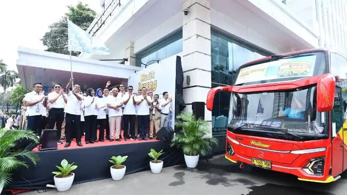 Mudik Aman dan Nyaman, Menteri ESDM dan Dirut Pertamina Lepas 1.407 Pemudik