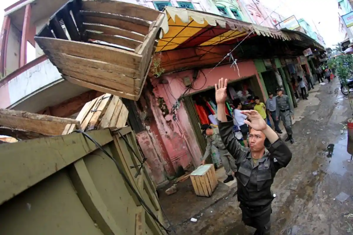 Kemana Pol PP Saat Trotoar Milik Pejalan Kaki 