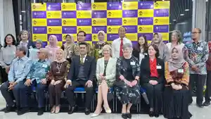 Vice-Chancellor-and-President-UQ-Profesor-Deborah-Terry-AC-dan-Rektor-UI-Heri-Hermansyah.jpg