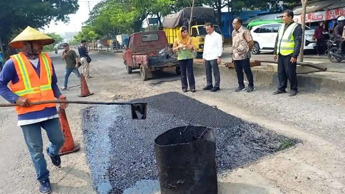 Bupati Kudus Sam’ani: Masih Ada 1.000 Titik Jalan Rusak di Kudus, H-7 Lebaran Harus Sudah Mulus