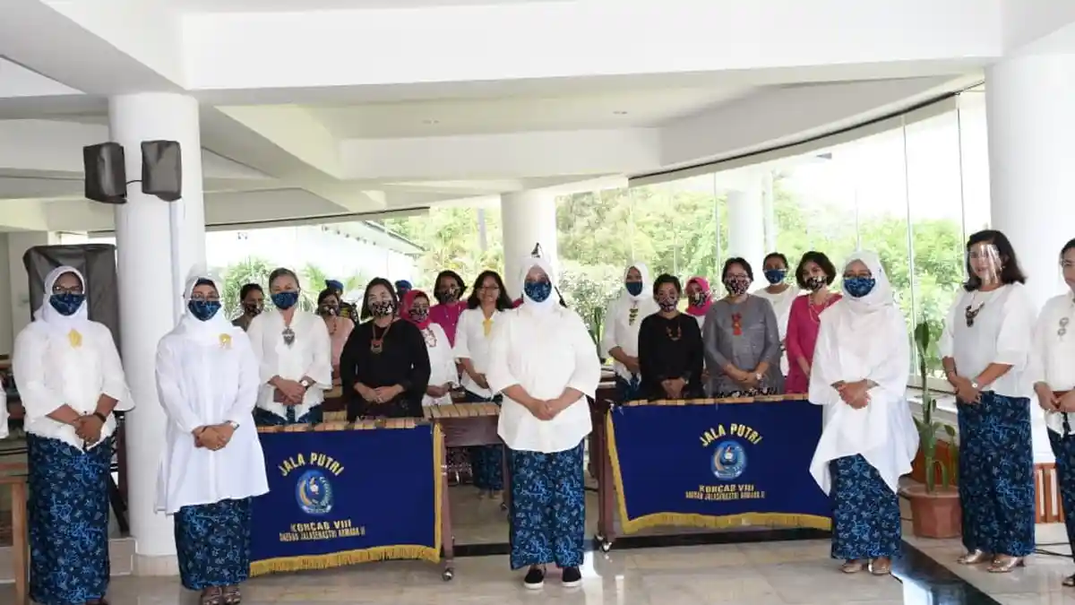 Tim Kolintang Korcab VIII Daerah Jalasenastri Armada Tampil Memukau di Hotel Paradise