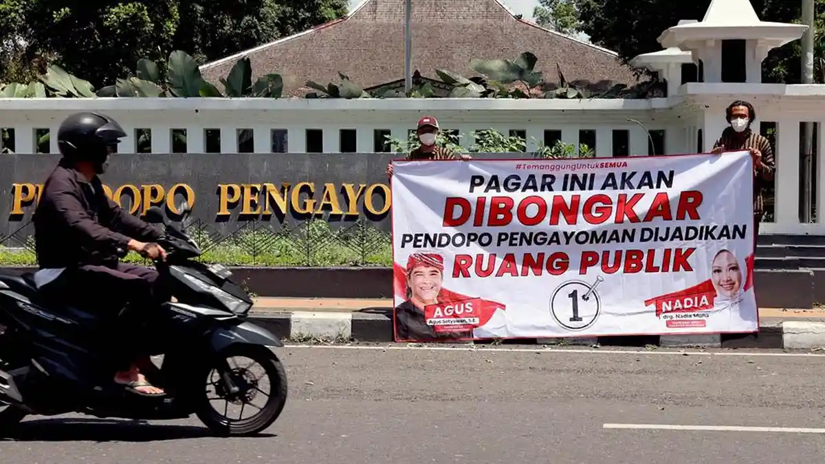 Pagar Pendopo Pengayoman Akan Dibongkar? Aksi Anak Muda Temanggung Dukung Program Agus-Nadia