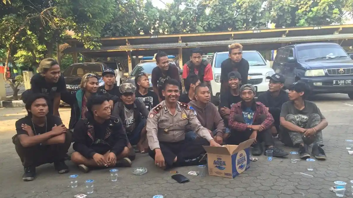 Kapolsek Jatiuwung Menjadi Bapak Asuh Anak Punk