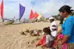 Lomba Perahu Jukung Tradisional di Sanur Bali