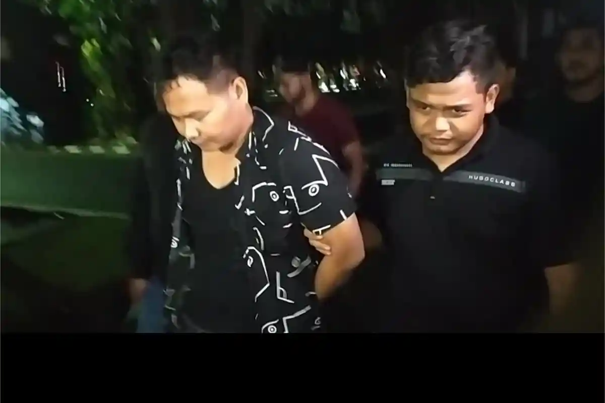Ini Tampang Pelaku Mutilasi di Ngawi Saat Dibawa ke Mapolda Jatim, Sikap dan Penampilannya Disorot