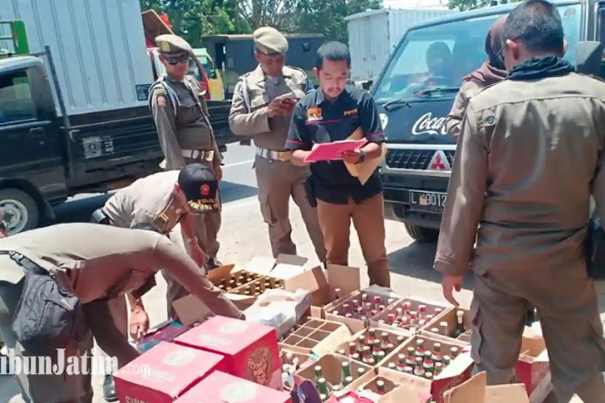 ﻿Peredaran Miras di Sidoarjo Memprihatinkan, Dijual Bebas di Toko Kelontong hingga ke Pelosok Desa