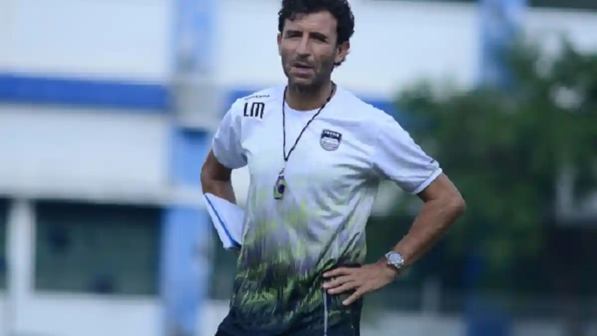 Luis Milla Pantau Langsung Laga Latihan Bersama dan Tim Persib Bandung Alami Perkembangan