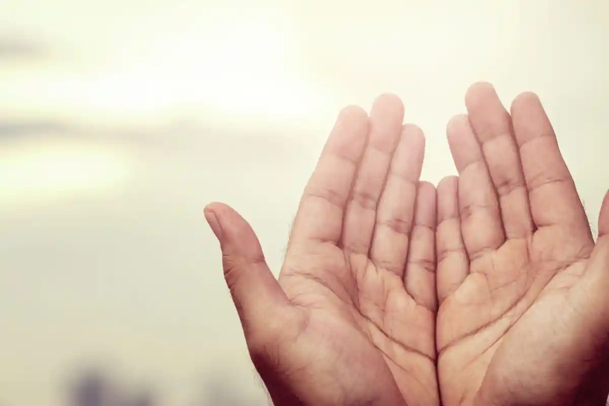 Lirik Ya Robba Makkah Habib Syech Bin Abdul Qadir Assegaf Tulisan Arab, Latin dan Terjemahan