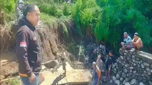 Deker-Wae-Koe-di-Manggarai-Timur-Ambruk-Diterjang-Banjir.jpg